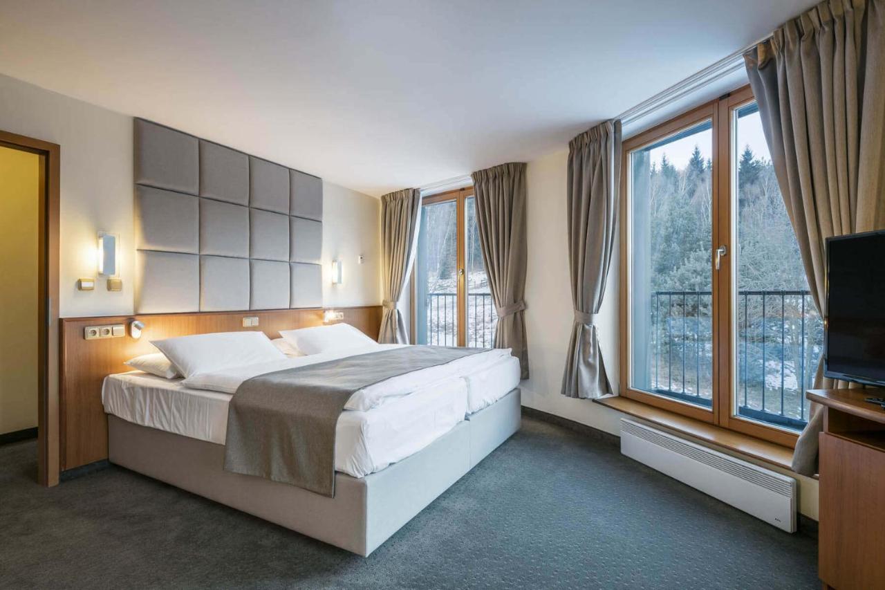 Hotel Ostrov Tisa Ngoại thất bức ảnh