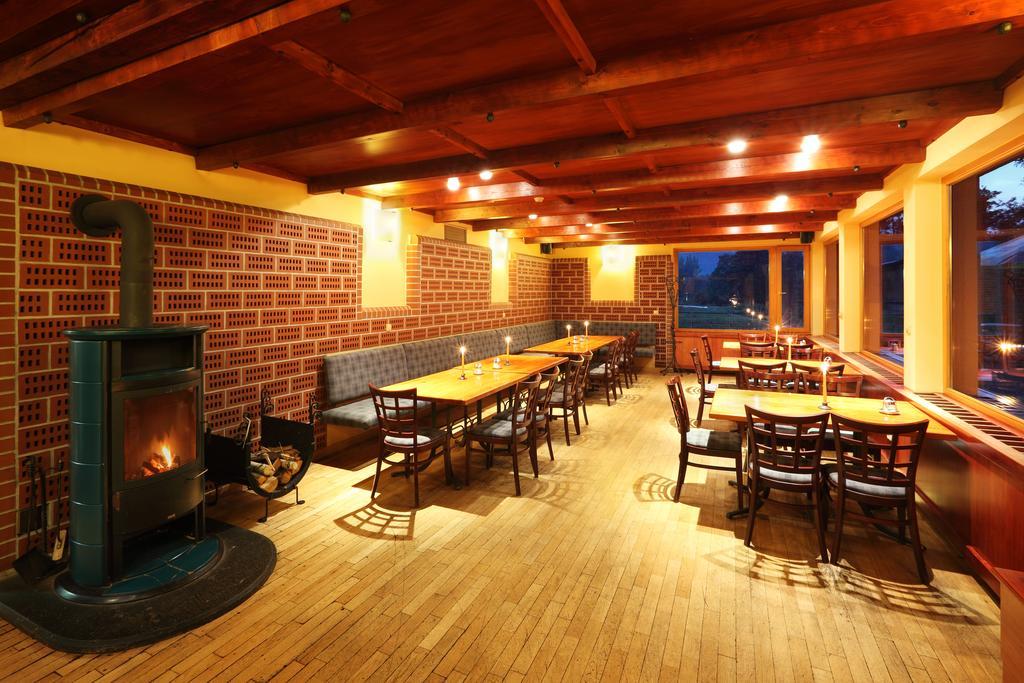Hotel Ostrov Tisa Ngoại thất bức ảnh